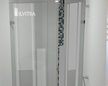 divisiones-de-baño-en-vidrio-ilvitra